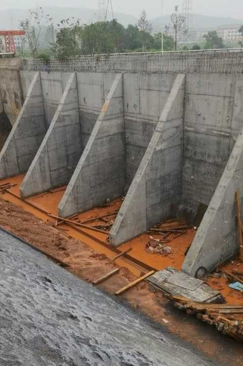 平顶山湛河区锚杆式挡土墙